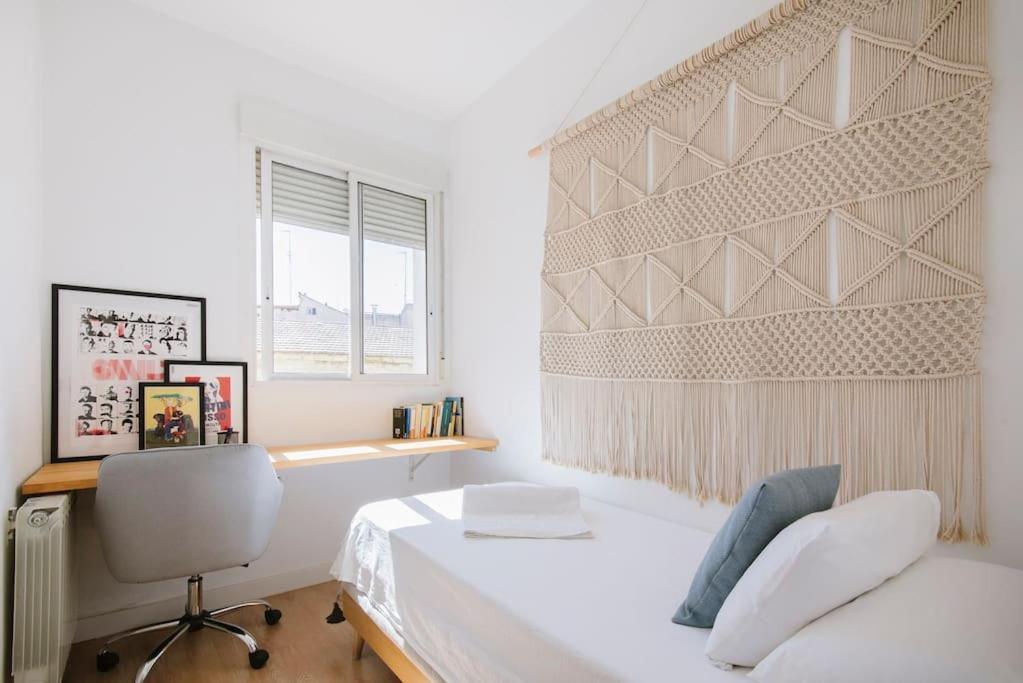 El Botones Nuevo Y Luminoso Apto De Diseno En Lavapies Apartment Madrid Luaran gambar