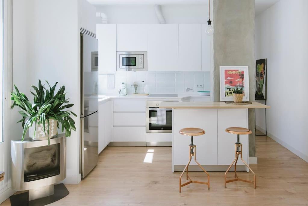 El Botones Nuevo Y Luminoso Apto De Diseno En Lavapies Apartment Madrid Luaran gambar