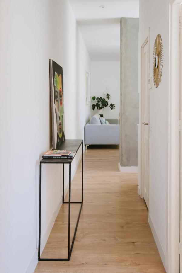 El Botones Nuevo Y Luminoso Apto De Diseno En Lavapies Apartment Madrid Luaran gambar