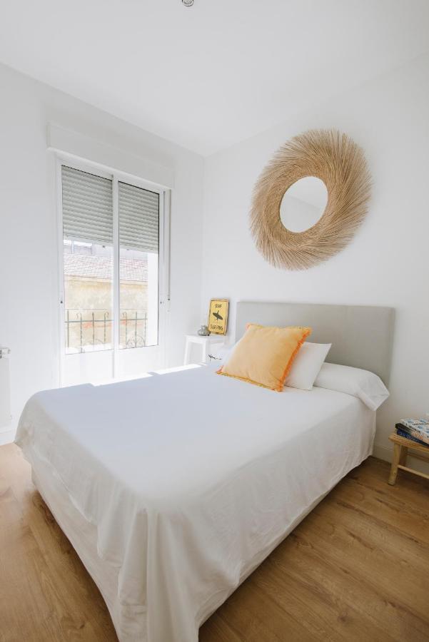 El Botones Nuevo Y Luminoso Apto De Diseno En Lavapies Apartment Madrid Luaran gambar